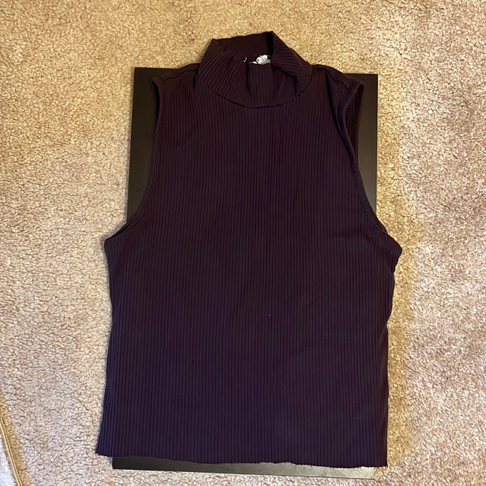 Athleta top